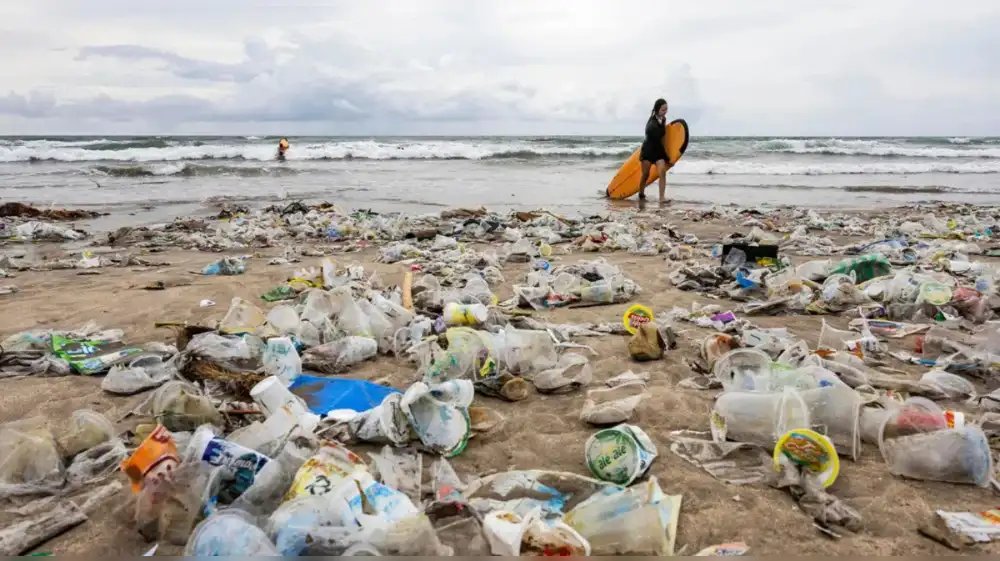 全球塑料健康危机：2040年健康损害或将翻倍的系统性风险分析