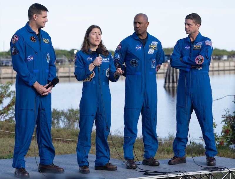 阿尔忒弥斯二号任务：载人重返月球轨道的地缘政治与技术信号