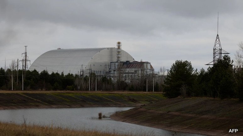 核阴影下的寒冬：俄罗斯对乌能源与核设施攻击的战略意图与地缘博弈