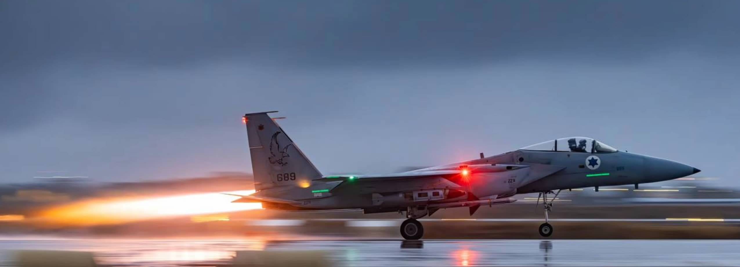 2026年初俄乌冲突焦点：乌军纵深突袭摧毁俄第100号弹药库，战局态势生变