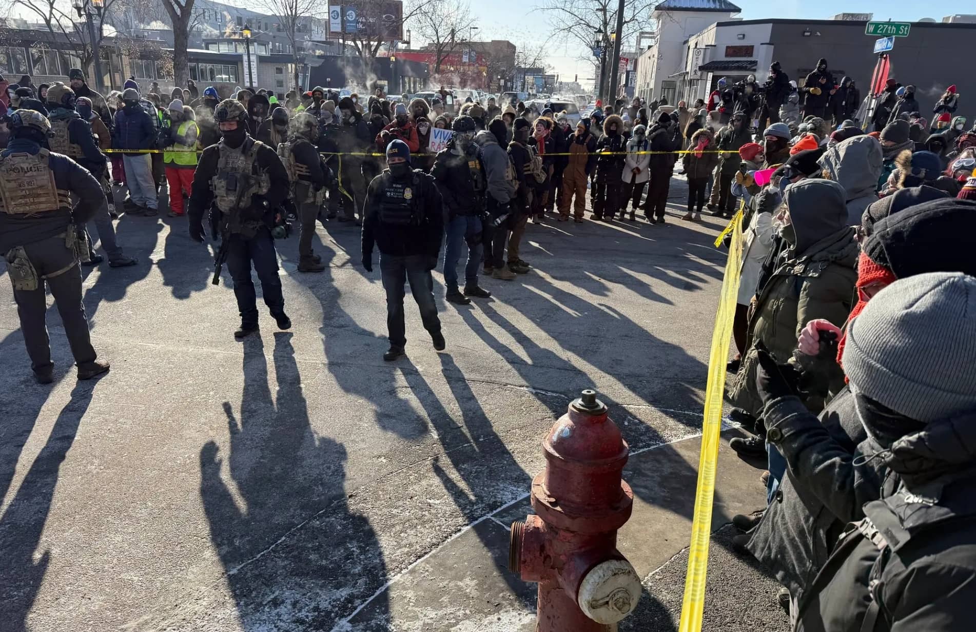 虐杀忠良还是死有余辜：暴雪中的当街杀戮事件深度解析